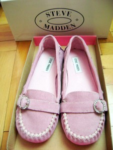 Spot Eca Banyo Bataryası 7 steve madden girl pembe süet babet mohawk pink
