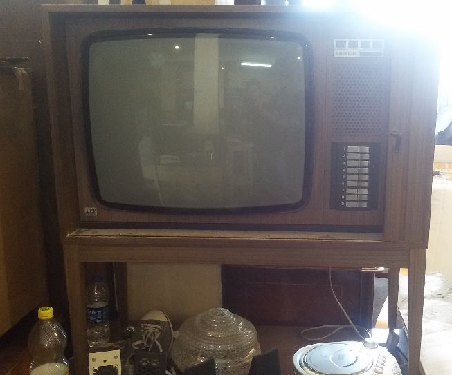 Itt Mobilyalı klasik antika Televizyon 1