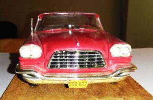 ikinci el trafo gerilimin yerel şebekeden veya kullanılan 10 İkinci el antika 1957 Chrysler 300C 1/25 Araba maketi