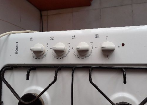90 liraya sağlam ikinci el bosch set üstü ocak. çakmaklı ve gaz emniyetli