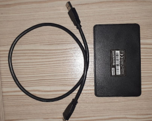 Defolu teşhir elbise dolabı toptan outlet 2 Kapaklı gardırop elbise dolabı 18 TEMİZ DURUMDA TOSHIBA 320 GB HARİCİ HARD DİSK SATILIKTIR