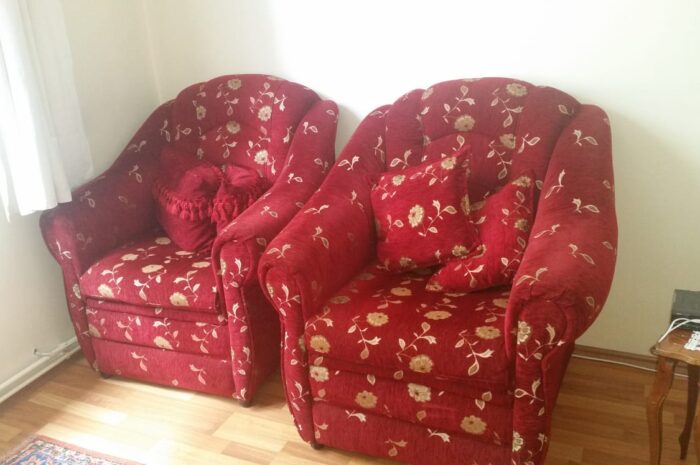 Klasik kırmızı koltuk kanepe takımı FİYATI: 1000 TL