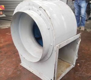 İKİNCİ EL KALIP BUZ KIRMA MAKİNESİ (Endüstriyel sanayi tipi) 15 380 volt sanayi elektrikli trifaze seyrek kanatlı fan salyangoz havalandırma